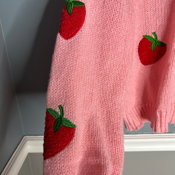 Cute Pink Strawberry Embroidered Knit Sweater Women's Size M Long Sleeve‎ - Picture 8 of 9
